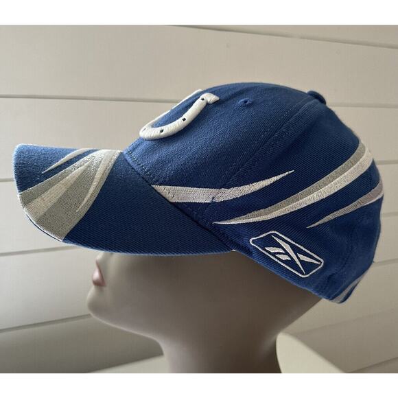 Indianapolis Colts Reebok NFL Mid-2000s Sideline Striped Blue Fitted Hat OSFA - Picture 4 of 7